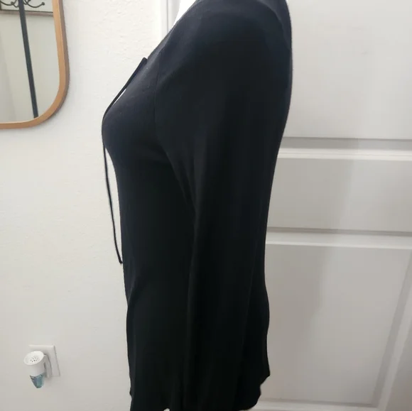 Express Black Lace-Up Long Sleeve Top - Picture 3 of 5